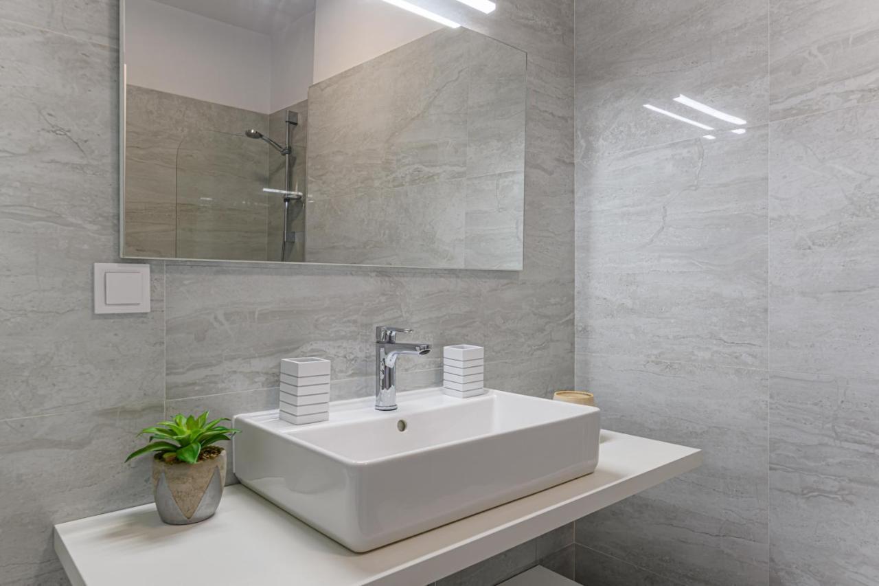Rentforcomfort Dynamic Apartment Braşov Eksteriør billede